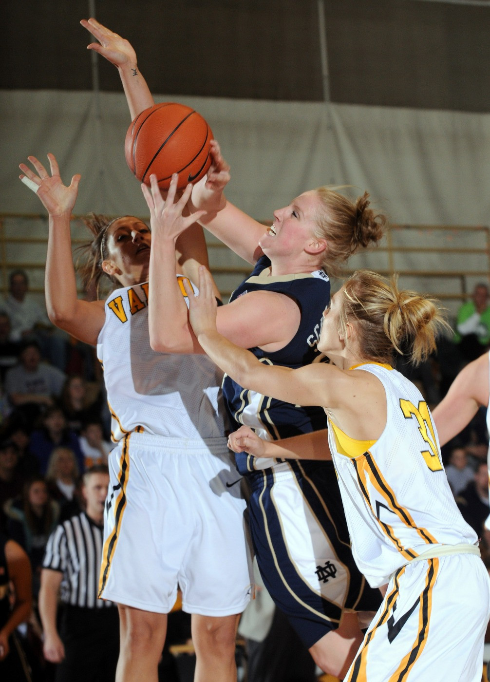 #8 Irish Defeat Crusaders, 63-55 Valparaiso Notre Dame Basketball