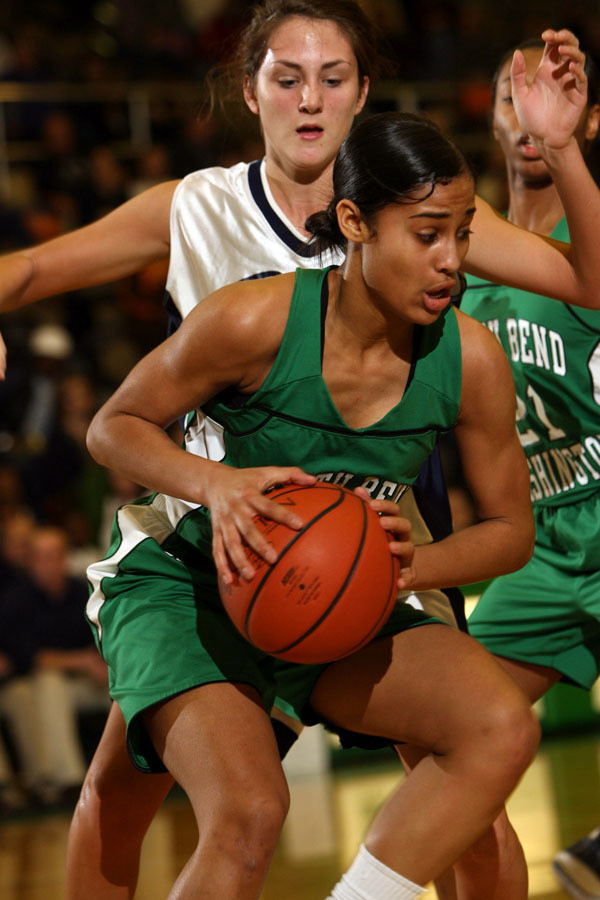 Skylar Diggins Signs National Letter Of Intent To Attend Notre Dame In 2009-10 washingtonreg021608b.jpg