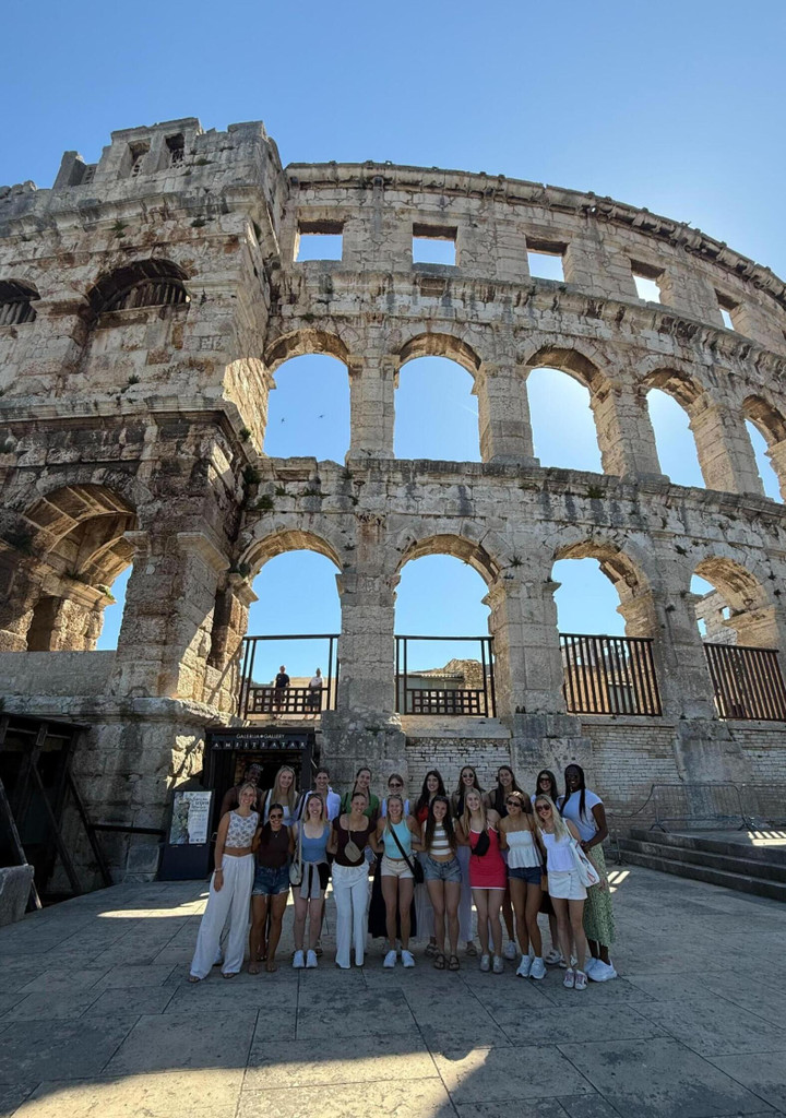 Notre Dame Fighting Irish - Official Athletics Website