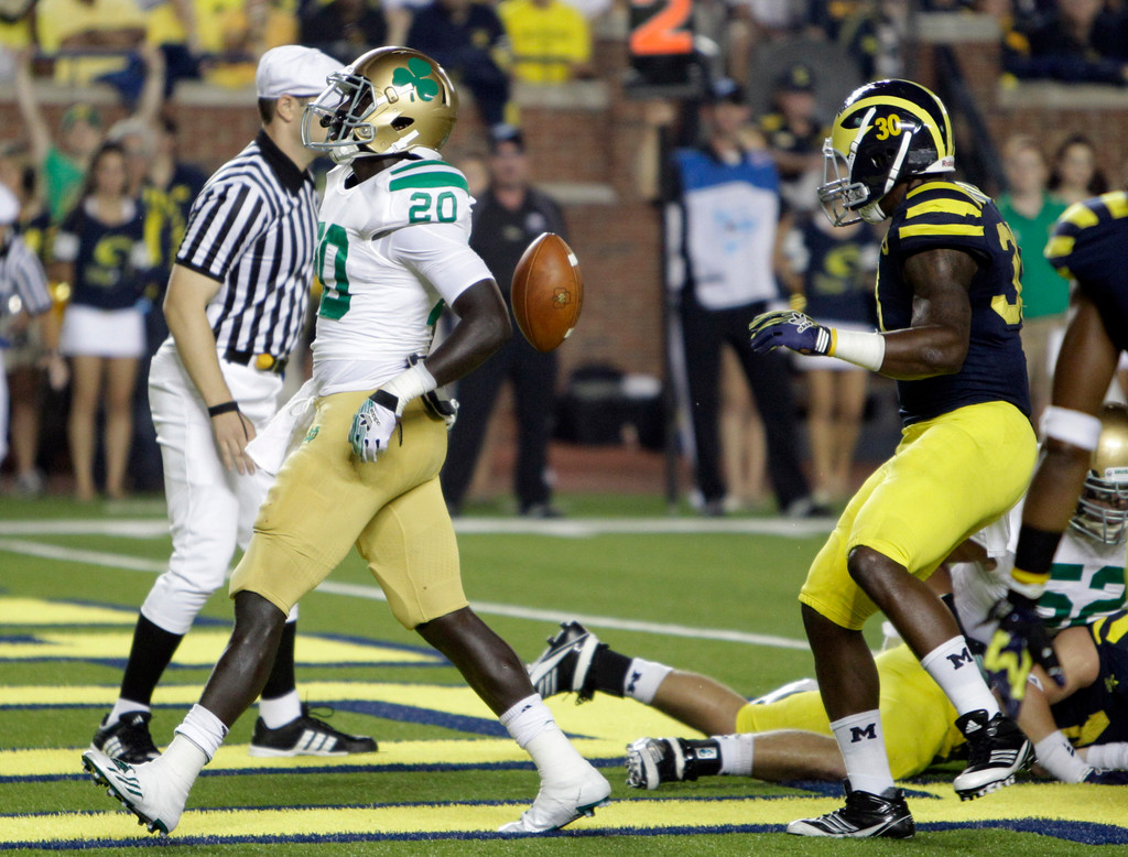 Notre Dame Loses Heartbreaker To Michigan, 35-31 (AP)