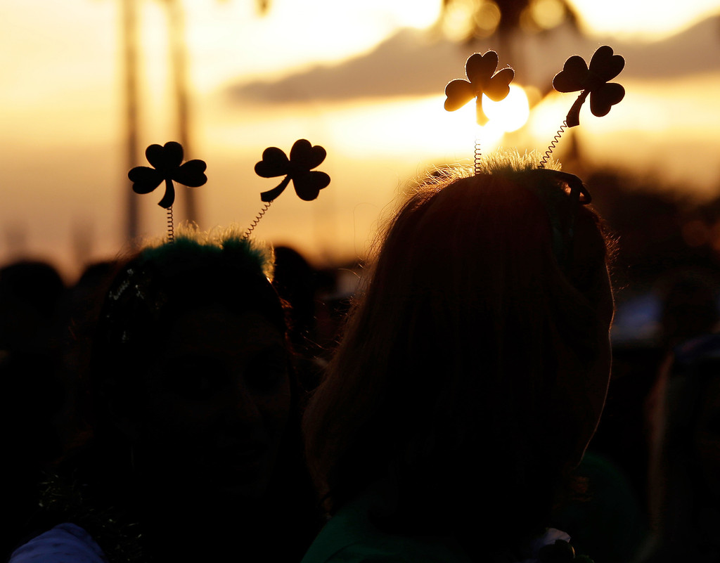 Irish Title Hopes Halted By Crimson Tide, 42-14 (AP)