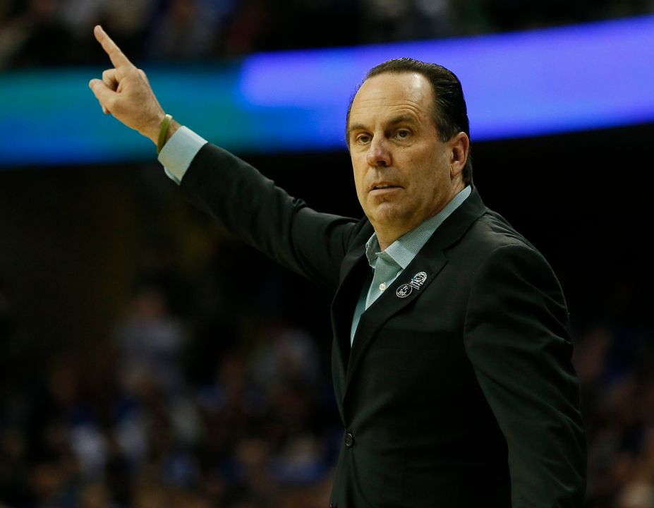 Mike Brey will take an Irish team into Champaign, Illinois for the first time December 1954.
