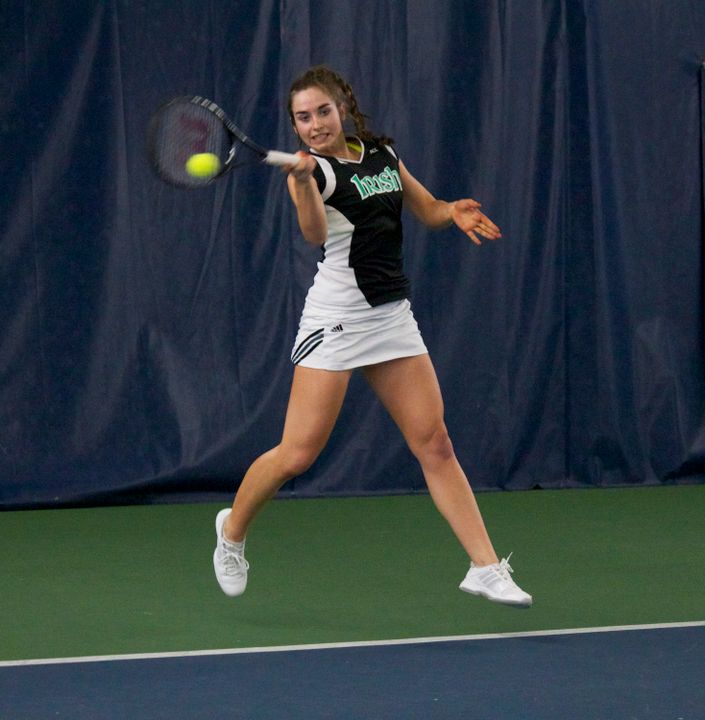 Jane Fennelly notched a three-set victory to help give the Irish a 5-2 victory over Illinois in Urbana, Ill.