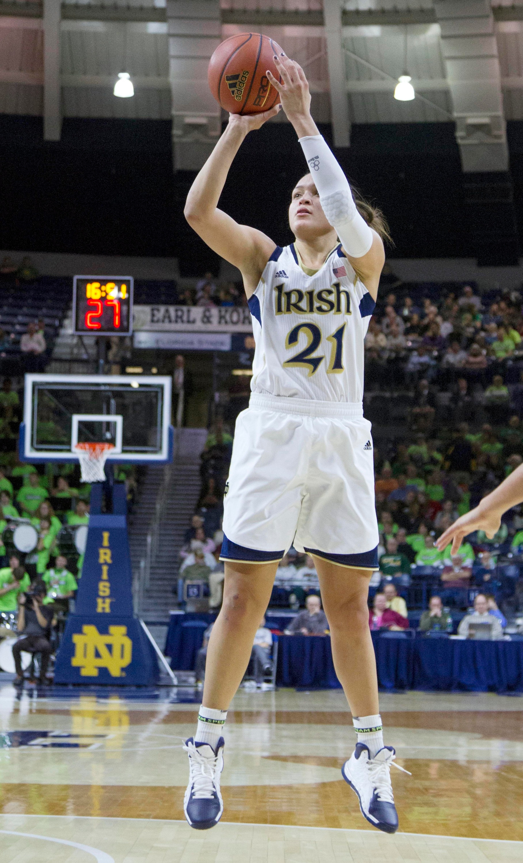 #2 Irish Visit Virginia Sunday In Inaugural ACC Road Game Senior guard/tri-captain Kayla McBride was one of three Notre Dame players named to the 2013-14 Wooden Award Midseason List, it was announced late Friday by the award's presenter, the Los Angeles Athletic Club.