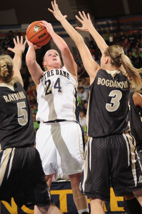 Lindsay Schrader led the Irish offense in the win.