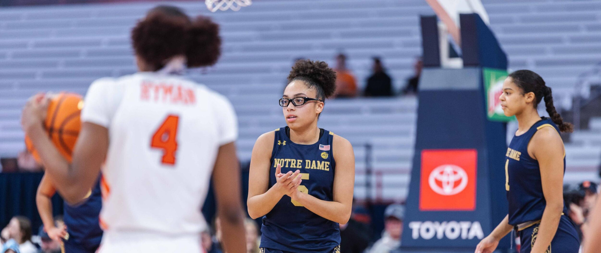 Hot fourth quarter propels Notre Dame past Syracuse, 72-56 Hot fourth quarter propels Notre Dame past Syracuse, 72-56