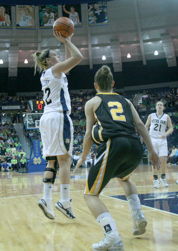 No. 3 Notre Dame Defeats Valparaiso, 88-47 Junior guard Brittany Mallory came off the bench to score a career-high 22 points in just 20 minutes, fueling #3/4 Notre Dame's 88-47 win over Valparaiso on Saturday afternoon at Purcell Pavilion.