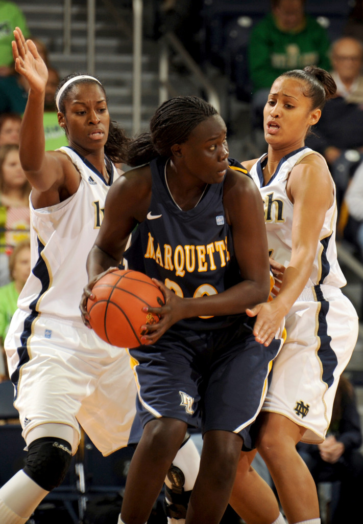 No. 3 Notre Dame Destroys Marquette, 95-42 (AP)