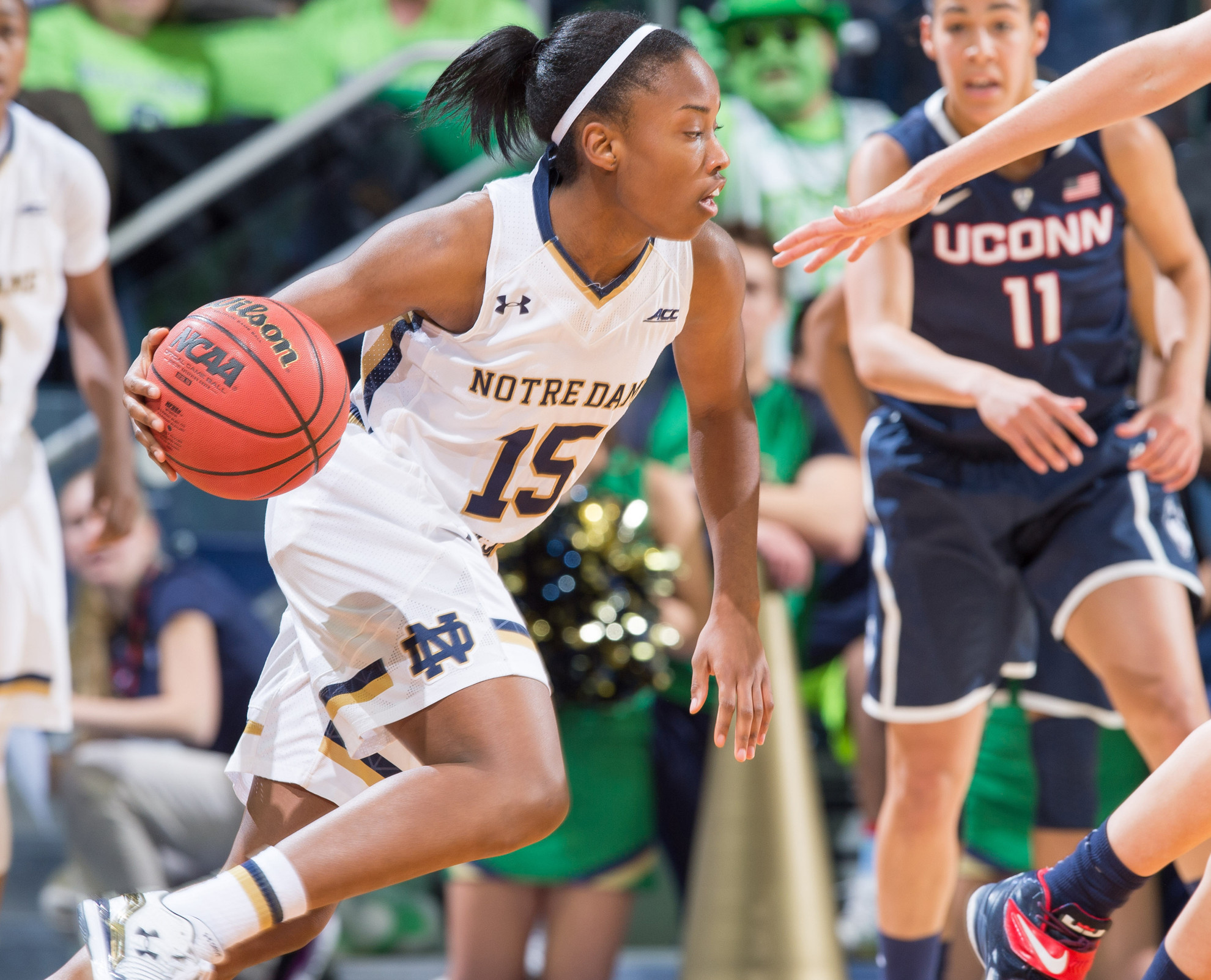 #5/4 Irish Drop Michigan, 70-50 Lindsay Allen scored a career-high 17 points versus Michigan.