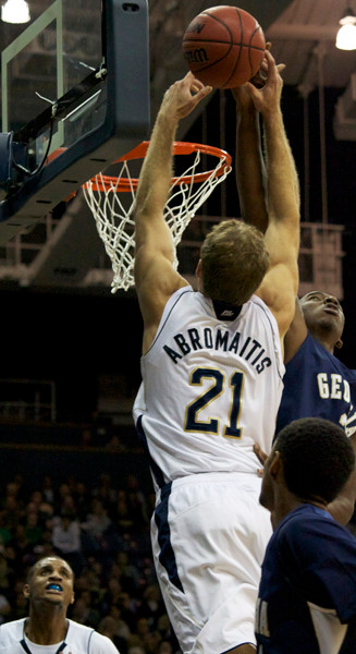 Irish Set To Square Off Against Chicago State On Wednesday Tim Abromaitis (21)