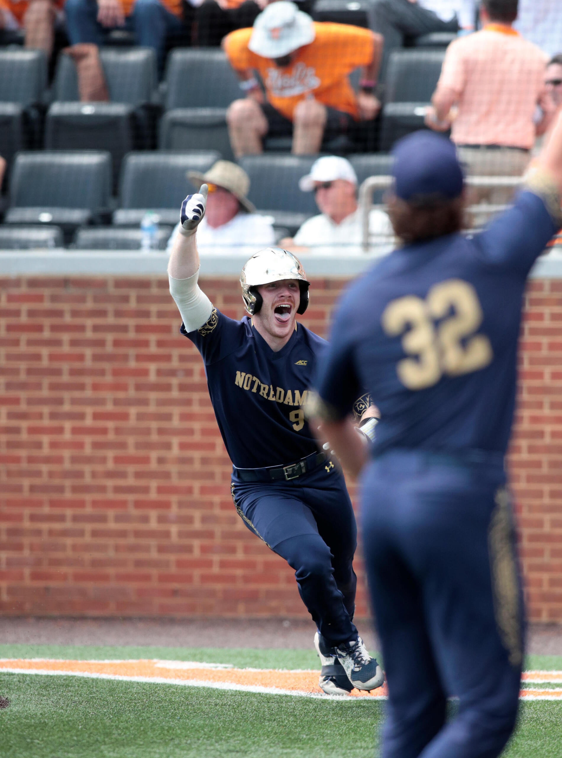 Omaha Bound Irish Top 1 Tennessee In Super Regionals Notre Dame